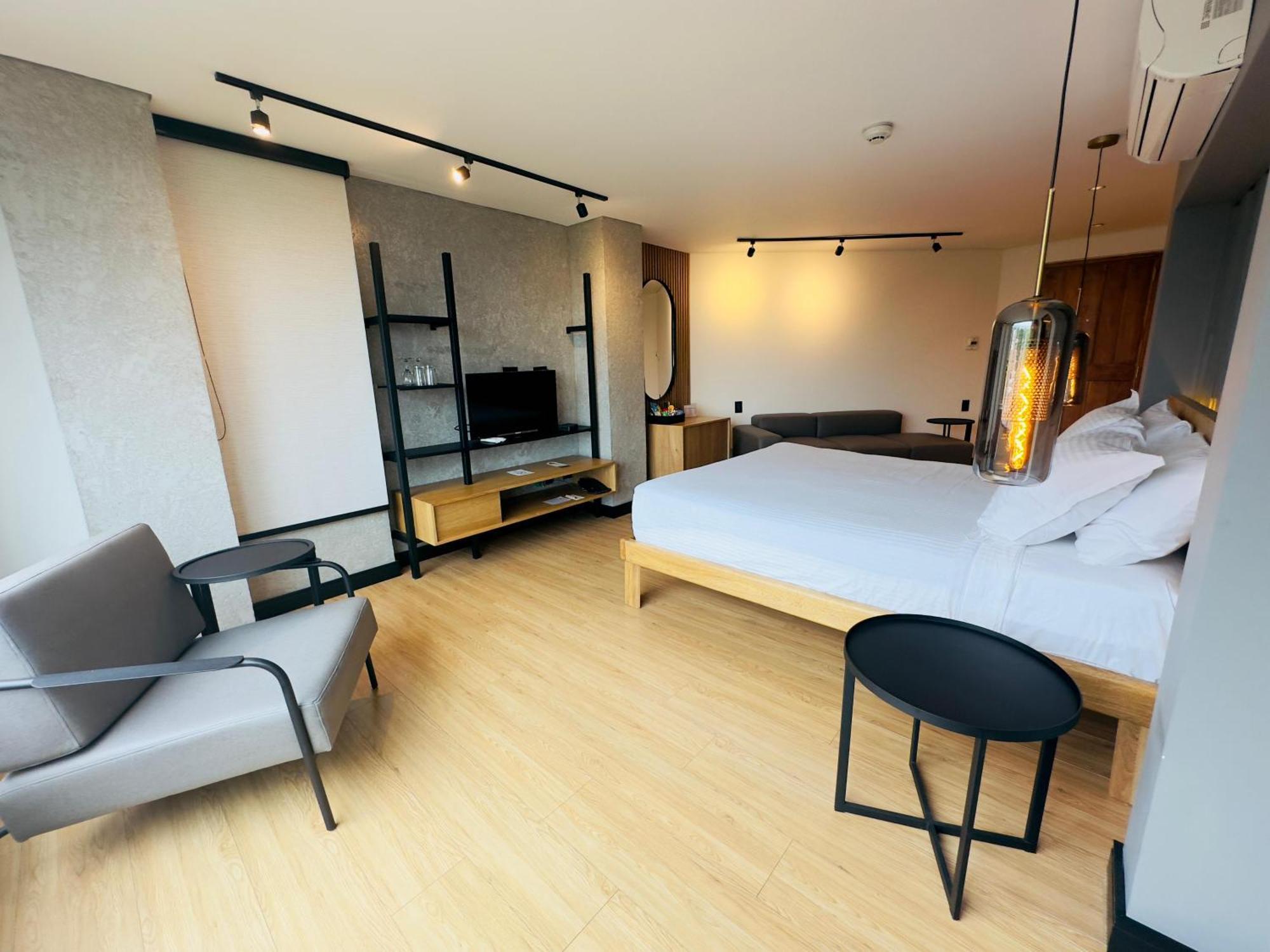 Hotel Casa Victoria ميديلين المظهر الخارجي الصورة